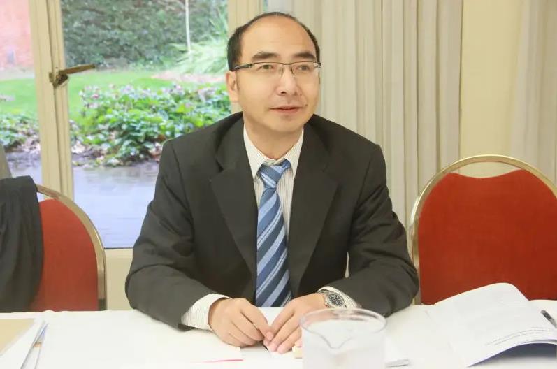 <b>厦门大学教授：卢盛荣</b>